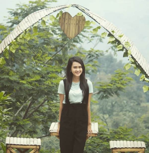 bukit pelangi wisata